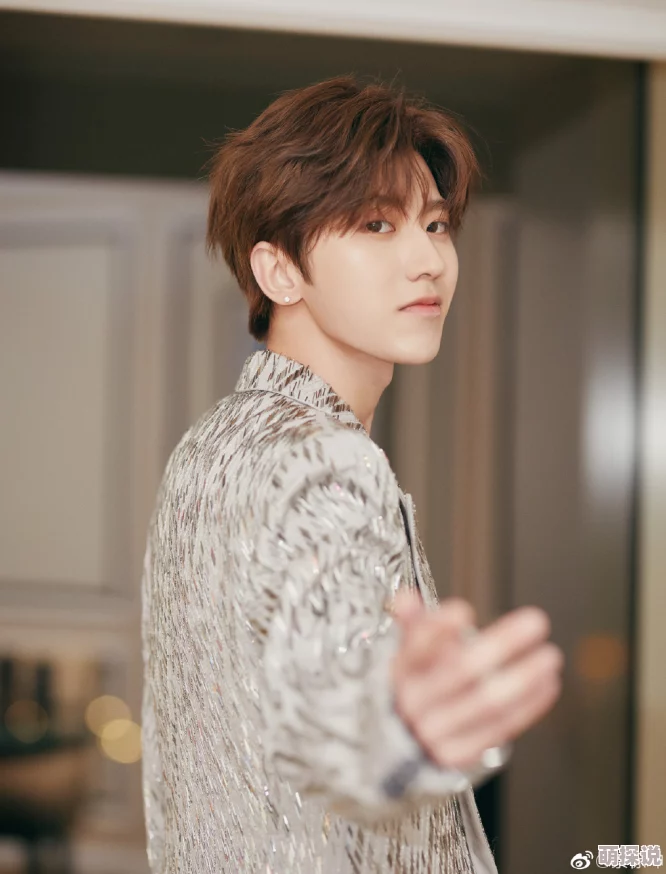 男士的坤坤塞进女士的坤坤:探讨性别角色与现代恋爱关系中的趣味现象与人际互动分析 男士的坤坤塞进女士的坤坤:探讨性别角色与现代恋爱关系中的趣味现象与人际互动分析