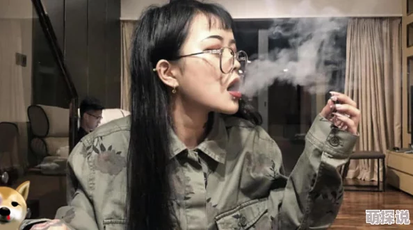 老太婆的浓毛大BHD引发热议，网友惊叹：她竟然在社交平台上晒出自己的生活秘诀！