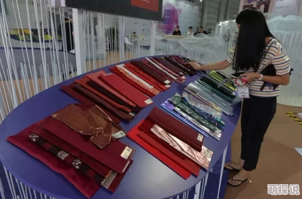 国产一区二区三区美女在线观看:最新动态揭示了更多精彩内容,吸引了众多观众的关注与热议 国产一区二区三区美女在线观看:最新动态揭示了更多精彩内容,吸引了众多观众的关注与热议