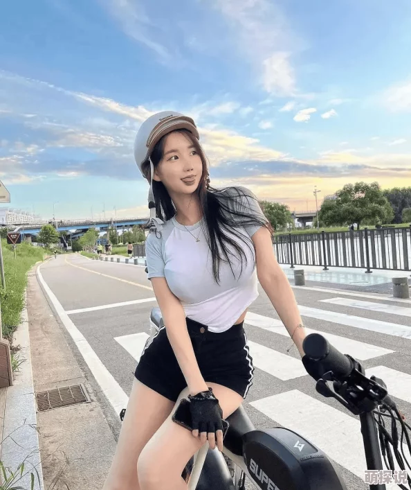 亚洲精品国产第一区二区尤物：最新动态揭示了该平台在内容创作和用户互动方面的创新举措，吸引了更多年轻观众的关注