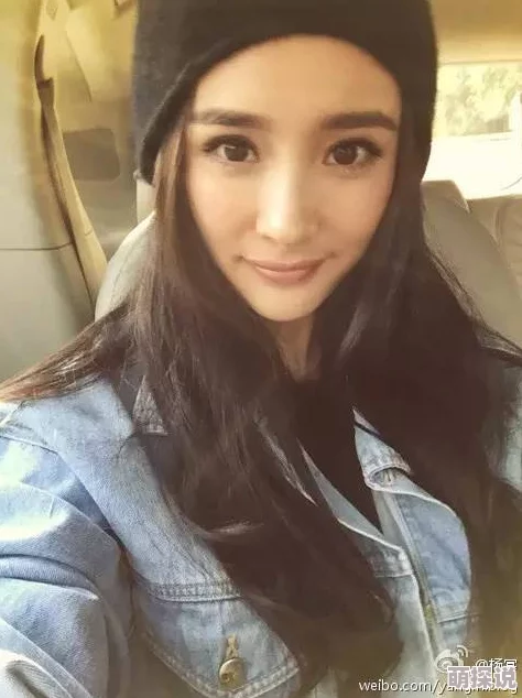91福利潘春春在线观看网友推荐这部作品画面精美剧情引人入胜非常适合喜欢轻松娱乐的观众观看绝对不容错过