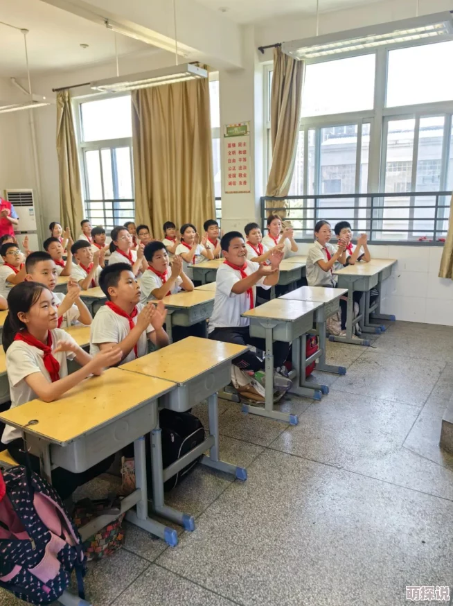 掀起老师短裙进入校园安全教育活动在全市中小学展开 掀起老师短裙进入校园安全教育活动在全市中小学展开