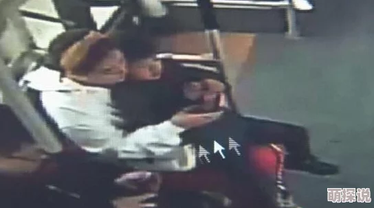 公交车上和麻麻当众做H小说这是一部描写母子在公共场合的禁忌之恋的小说
