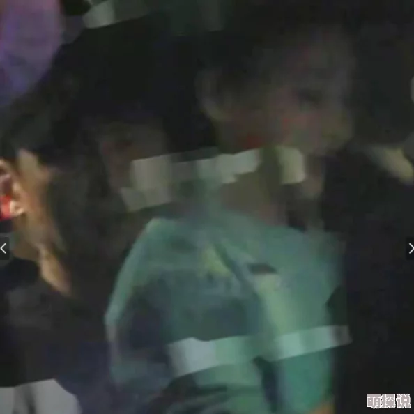 厕所大尺度做爰视频最近爆红网络引发热议网友纷纷表示震惊和好奇