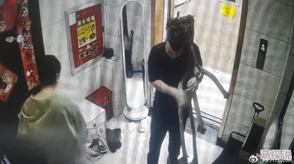 厕所大尺度做爰视频最近爆红网络引发热议网友纷纷表示震惊和好奇
