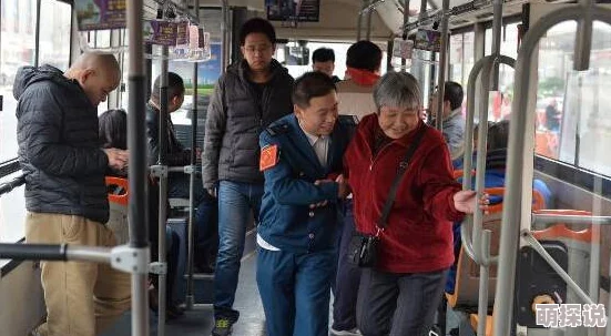 公交司机一部温馨感人的电影，展现普通人的生活与情感