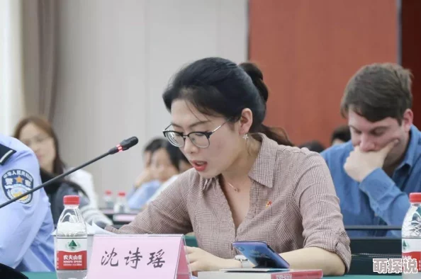 两个男生吃我胸免费版生活中要积极向上勇敢追梦珍惜身边的人