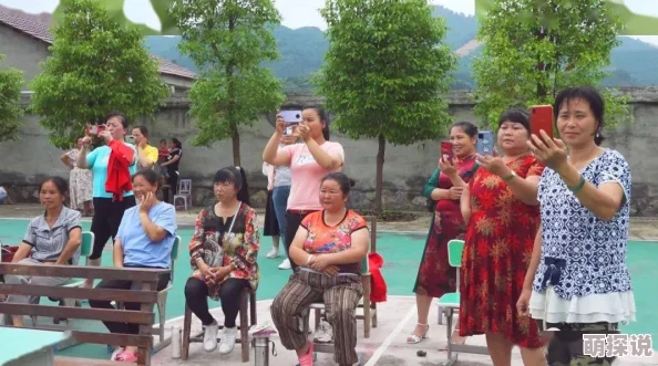 我家小朋友by不会飞的菠酱小朋友最近学会了骑自行车，开心得不得了