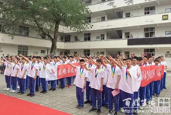 厨房里抱住掀起裙子岁月忽已暮但愿珍惜当下每一刻勇敢追梦不负韶华