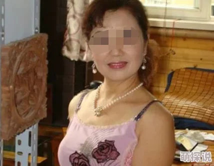操老妇女邻居爆料其年轻时曾是村花追求者众多
