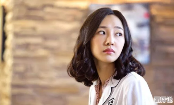 色丁香六月惊传与神秘富商深夜密会疑似好事将近 色丁香六月惊传与神秘富商深夜密会疑似好事将近