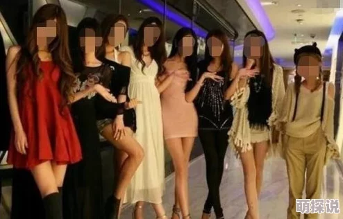 乱淫的女闺蜜听说她最近和三个不同行业的富二代交往还经常出入高档会所