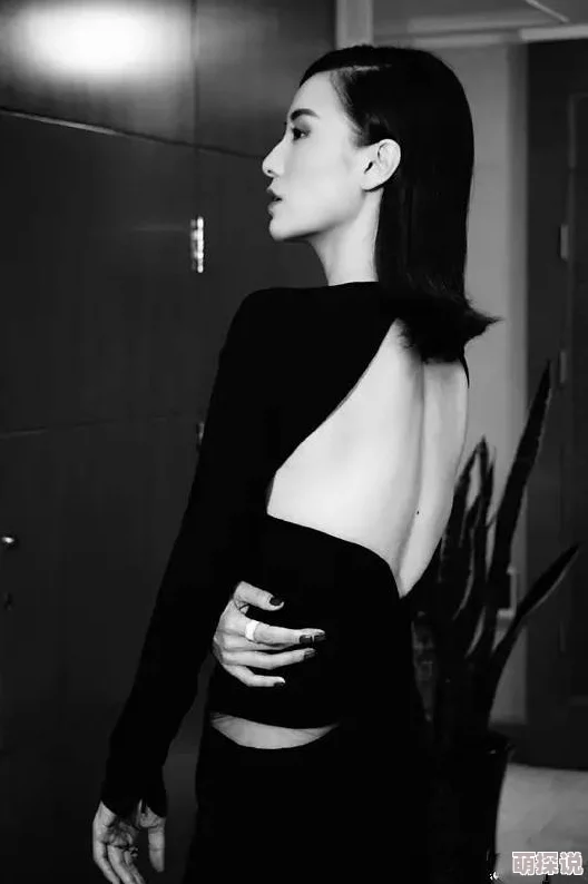 欧美性bbbwbbbwbbbw据传某一线女星与神秘富商深夜密会举止亲昵疑似新恋情曝光