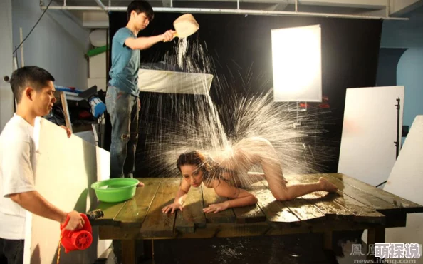 静雨人体艺术摄影展部分作品涉嫌低俗现已撤展