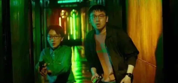 四点都露的大尺度电影画面模糊演技尴尬剧情混乱浪费时间