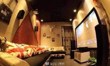 a4yy私人影院免费毛片内容涉嫌违规，传播途径隐蔽，可能涉及侵权和伦理风险，需警惕