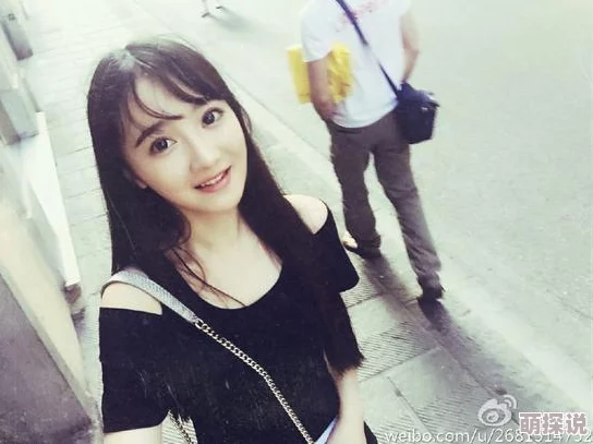 国产清纯美女学生被视频偷拍泄露现已报警立案调查 国产清纯美女学生被视频偷拍泄露现已报警立案调查