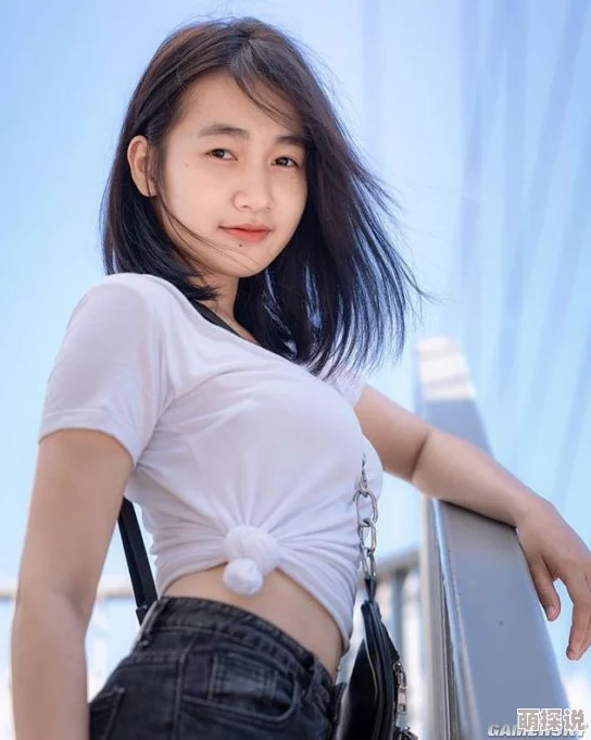 00粉嫩馒头学生一线天品种自然健康肤色展现青春活力彰显自信之美