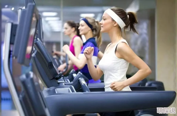 边打电话边做2025爆款元宇宙AI健身直播沉浸式互动体验 边打电话边做2025爆款元宇宙AI健身直播沉浸式互动体验